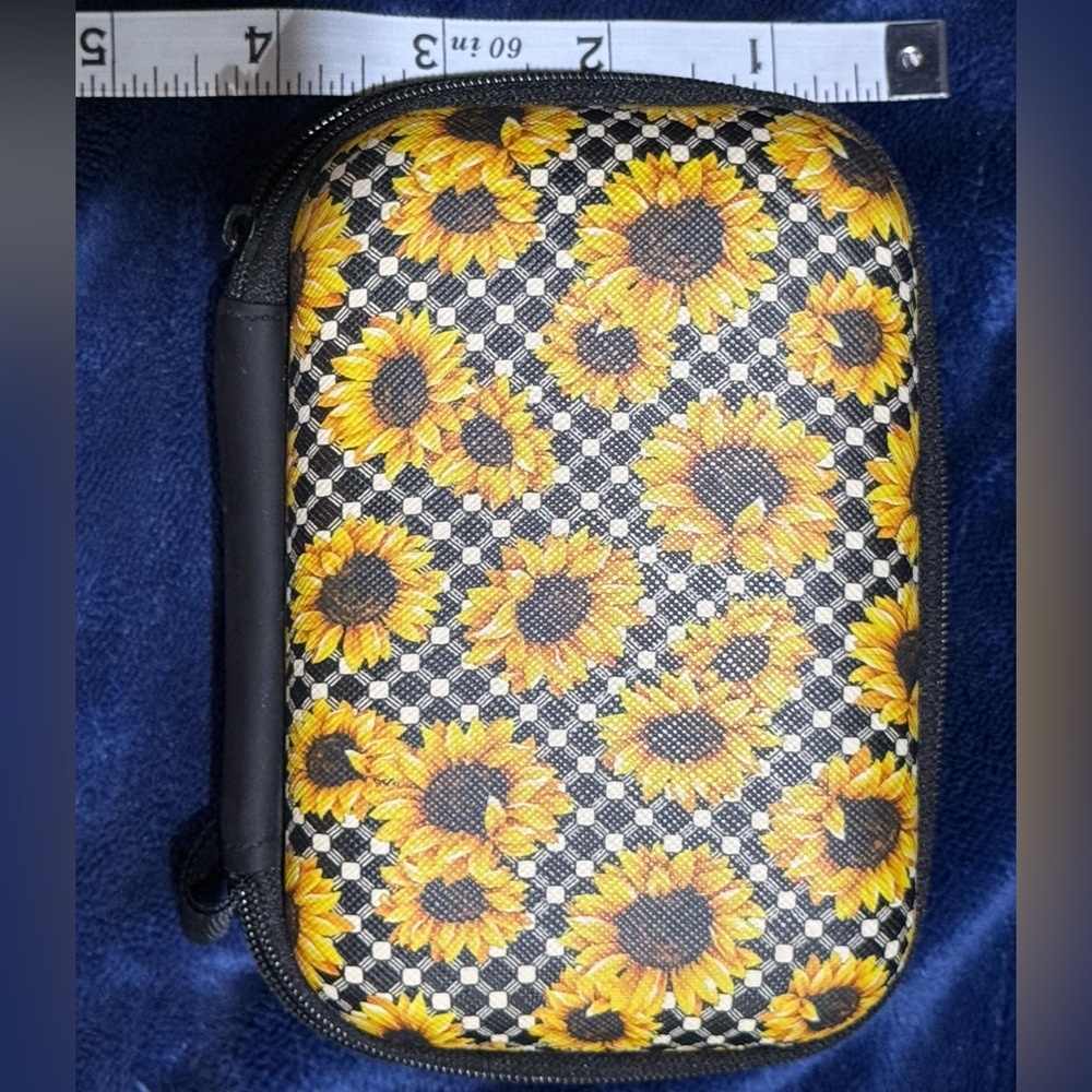 Sunflower Pattern Hard Shell Accessory Case - Yellow Sunflowers - Picture 4 of 4
